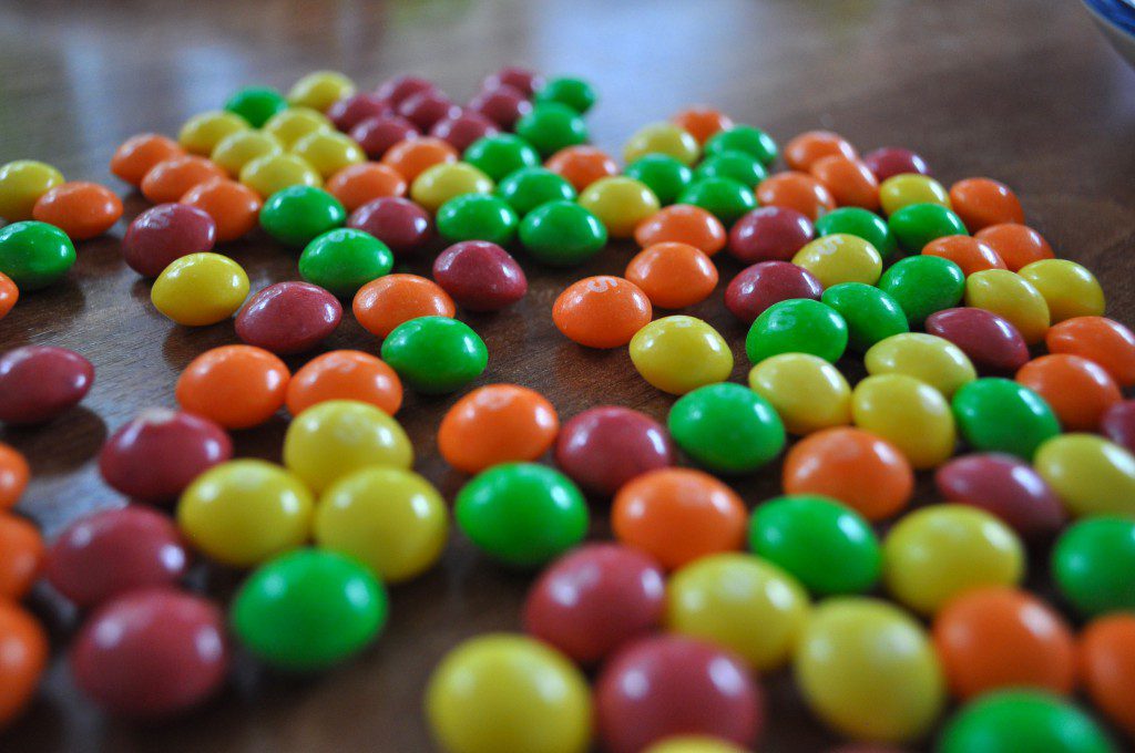 Süßigkeiten-Torte Skittles